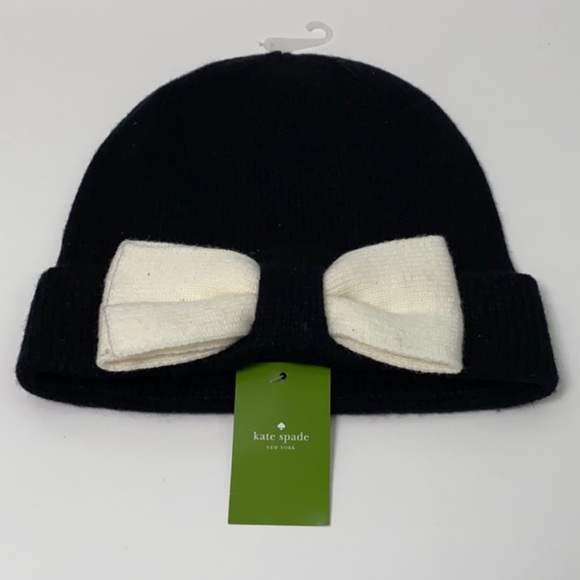 kate spade Accessories - Kate Spade ♠️ beanie colorblock bow